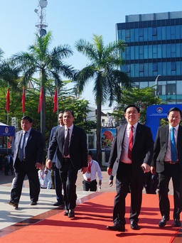 Chủ tịch Quốc hội Vương Đình Huệ dự hội nghị công bố quy hoạch tỉnh Hà Tĩnh