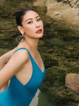 Hoa hậu Hà Kiều Anh diện áo tắm khoe dáng ở tuổi 47