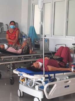 19 người ngộ độc nhập viện sau khi dự tiệc cưới ở Đắk Lắk