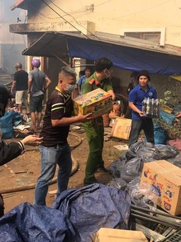Hàng trăm ki ốt, sạp hàng thiệt hại trong vụ cháy chợ huyện ở Đắk Lắk