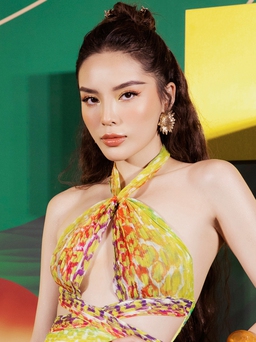 Hoa hậu Kỳ Duyên, Trương Ngọc Ánh khoe dáng nóng bỏng tại sự kiện