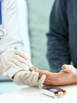 Bác sĩ cảnh báo: Gặp triệu chứng khó nói này, mau đi khám tiểu đường