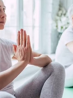 Nghiên cứu phát hiện tập yoga giúp ngăn ung thư lây lan và tái phát