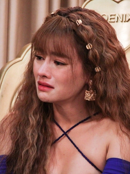Vũ Thu Phương khóc nức nở vì bị đối xử bất công tại 'The Face Vietnam'