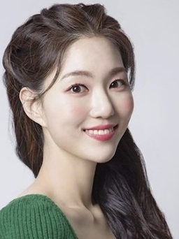 Nữ diễn viên Hàn qua đời vì ngã cầu thang
