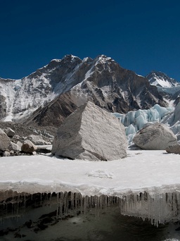 Đến hết thế kỷ này, Himalaya có thể mất tới 75% lượng băng