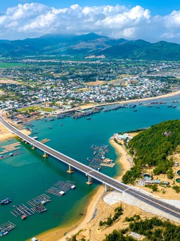 Bình Định phát triển kinh tế từ cung đường biển