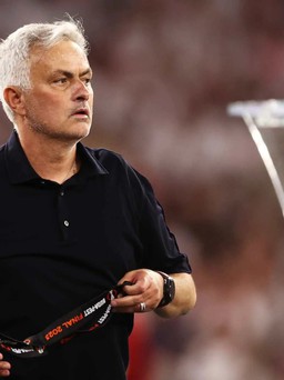 HLV Mourinho bất ngờ tuyên bố từ bỏ chức vụ trong Hội đồng bóng đá UEFA