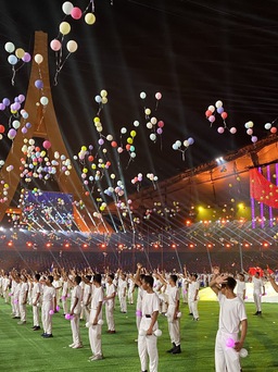 Campuchia tiếp tục gây ấn tượng với lễ khai mạc ASEAN Para Games 