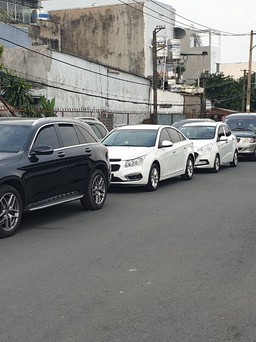 Vì sao nhiều chủ xe chưa thể tải giấy xác nhận gia hạn đăng kiểm?