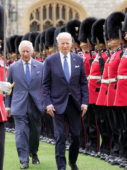 Tổng thống Mỹ Joe Biden gặp Vua Charles III 