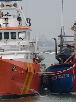 Áp thấp nhiệt đới trên Biển Đông: Xác minh 12 tàu thuyền đang trong vùng nguy hiểm