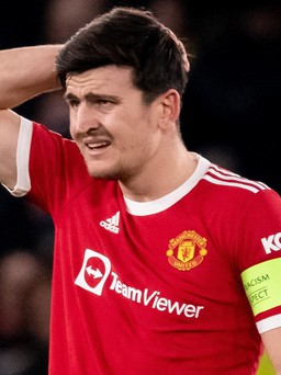 Harry Maguire bị HLV Erik ten Hag tước băng đội trưởng