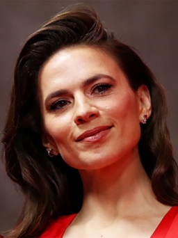 Ngôi sao Hayley Atwell chờ 17 năm để tỏa sáng trong bom tấn 'Mission: Impossible 7'