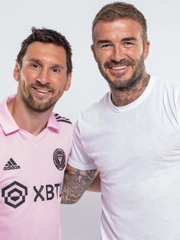 Bão lớn khiến lễ ra mắt của Messi bị trì hoãn