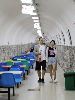 Nhiều thành phố Trung Quốc biến hầm trú bom thành nơi tránh nóng