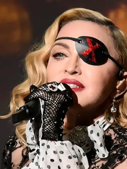 Madonna nhập viện vì bung hết sức 'chơi tới bến' với sao trẻ như Taylor Swift, Pink