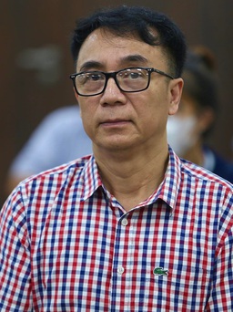 Xét xử ông Trần Hùng: Hàng loạt lời khai mâu thuẫn về việc đưa tiền hối lộ