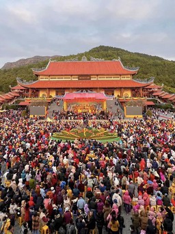 Chính quyền đã gửi công văn đề nghị chùa Ba Vàng báo cáo tiền công đức
