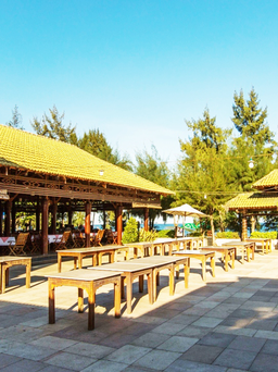 Hàng loạt khách sạn bị rao bán để xử lý nợ