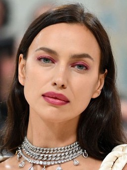 Irina Shayk qua đêm cùng chồng cũ siêu mẫu Gisele Bundchen