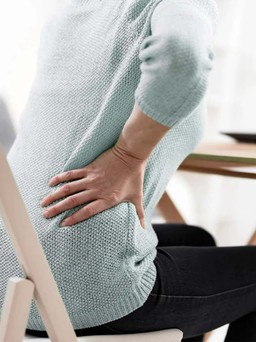 Làm thế nào để tránh đau lưng, gù lưng khi ngồi làm việc?