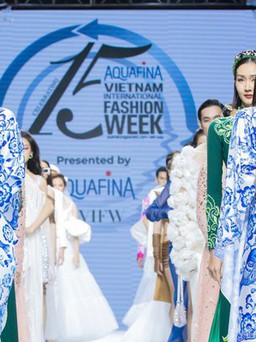 Tuần lễ thời trang quốc tế Việt Nam 2023 tôn vinh chất liệu tự nhiên