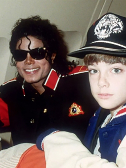 Hai người tố cáo Michael Jackson lạm dụng tình dục chuẩn bị ra tòa