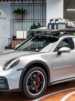 'Xe hiếm' Porsche 911 Dakar đầu tiên về Việt Nam giá 16 tỉ đồng, đã có chủ