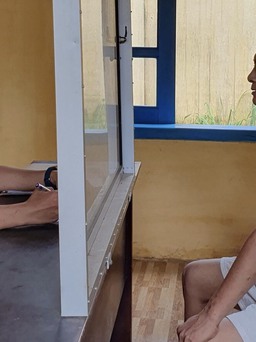 Vụ bé gái 13 tuổi bị hiếp dâm sau cuộc nhậu: Khởi tố 2 bị can