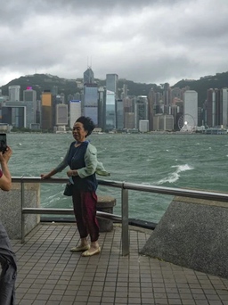 Vì ‘siêu bão’ Sao La, thị trường chứng khoán Hồng Kông có thể ngừng hoạt động