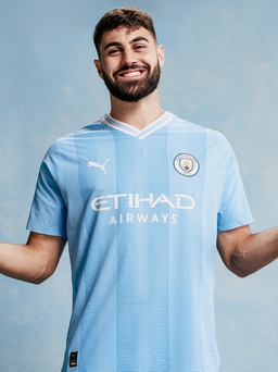 Man City ra mắt hậu vệ đắt giá thứ 2 thế giới
