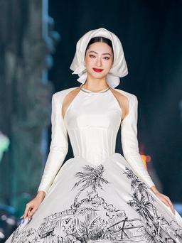 Dàn hoa hậu, á hậu 'đổ bộ' show thời trang 'Tinh hoa cố đô'