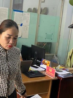 Đà Nẵng: Bắt tạm giam cô đồng 'gọi hồn nhập xác' để lừa đảo
