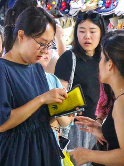 'Chợ quốc tế' ở Đà Nẵng tấp nập du khách mua sắm dịp lễ Quốc khánh 2.9