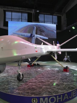 Iran 'khoe' máy bay không người lái tầm xa nhất
