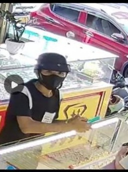 Đà Nẵng: Thưởng nóng công an phường bắt nghi phạm cướp giật tiệm vàng