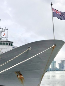 Lần đầu tiên hai tàu hải quân New Zealand thăm Việt Nam