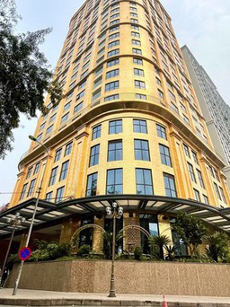 Đại gia Đường 'bia' tuyên bố dừng bán khách sạn dát vàng