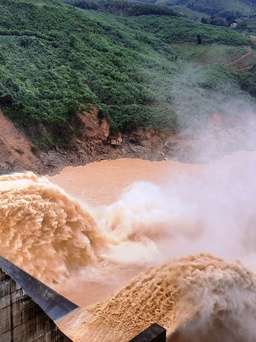 Quảng Nam yêu cầu 5 hồ thủy điện hạ mực nước đảm bảo dung tích đón lũ