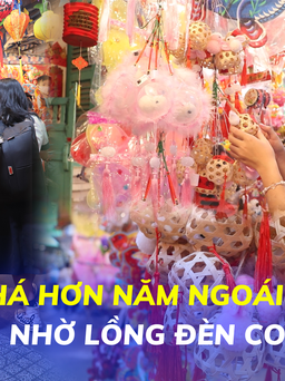 Lồng đèn hot nhất phố Lương Nhữ Học ‘cháy hàng’: Khách nườm nượp tìm mua bắt trend