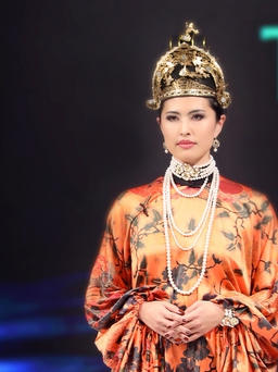Hồ Trần Dạ Thảo giới thiệu 'di sản Việt' tại London Fashion Week