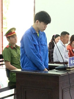 Một thiếu niên lãnh 15 năm tù vì đâm chết người