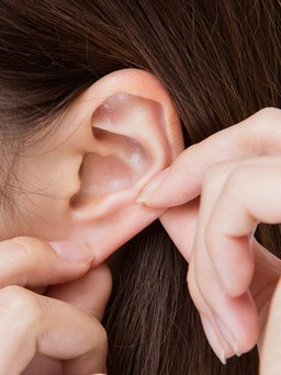 Tại sao nên mát xa tai hằng ngày?