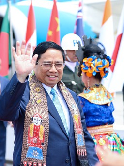 Indonesia đón Thủ tướng Phạm Minh Chính bằng điệu múa truyền thống đặc sắc tại sân bay