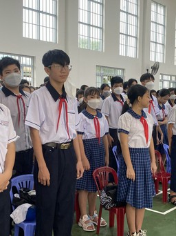 Khai giảng ở Kiên Giang: Không để bất cứ học sinh nghèo nào bỏ học