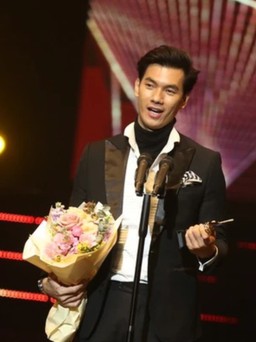 Nhan Phúc Vinh thắng giải Diễn viên nam ấn tượng của VTV Awards 2023