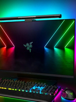 Razer trình diễn thanh đèn màn hình Aether Monitor Light Bar cho game thủ