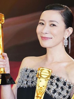 Xa Thi Mạn thắng giải Thị hậu TVB, nhận ba cúp vàng trong một đêm