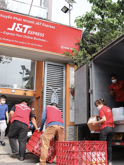 J&T Express tăng cường lực lượng giao hàng dịp tết